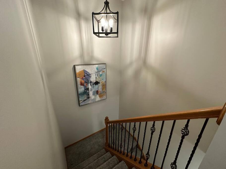 Inviting 3 Bed 2.5 Bath Townhome In Wadsworth Eksteriør bilde