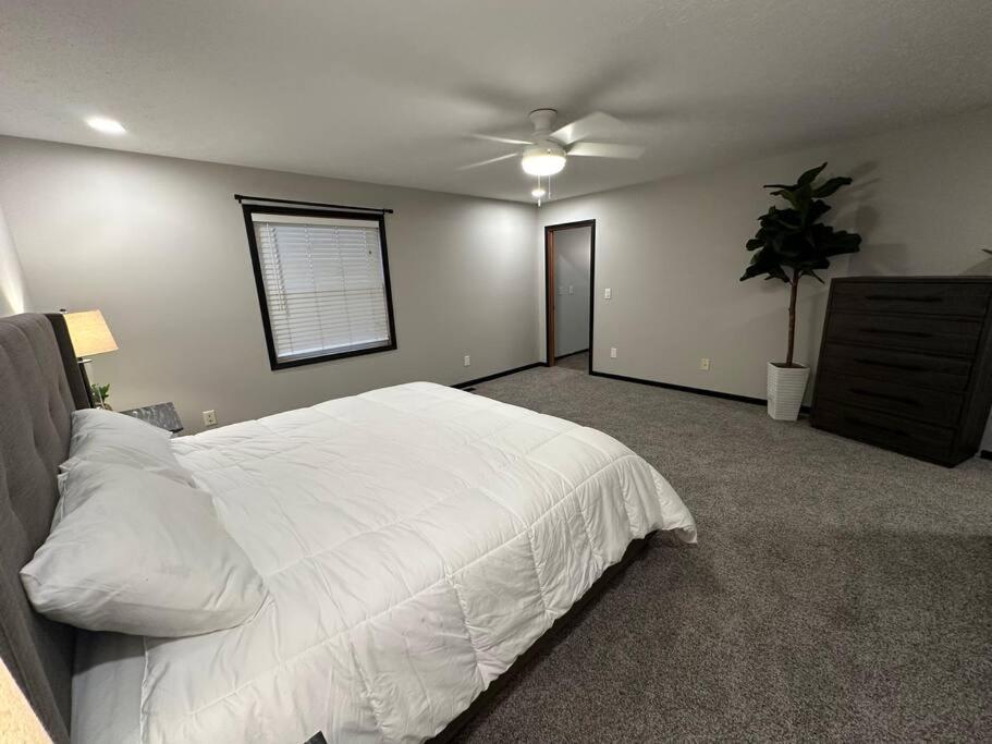 Inviting 3 Bed 2.5 Bath Townhome In Wadsworth Eksteriør bilde